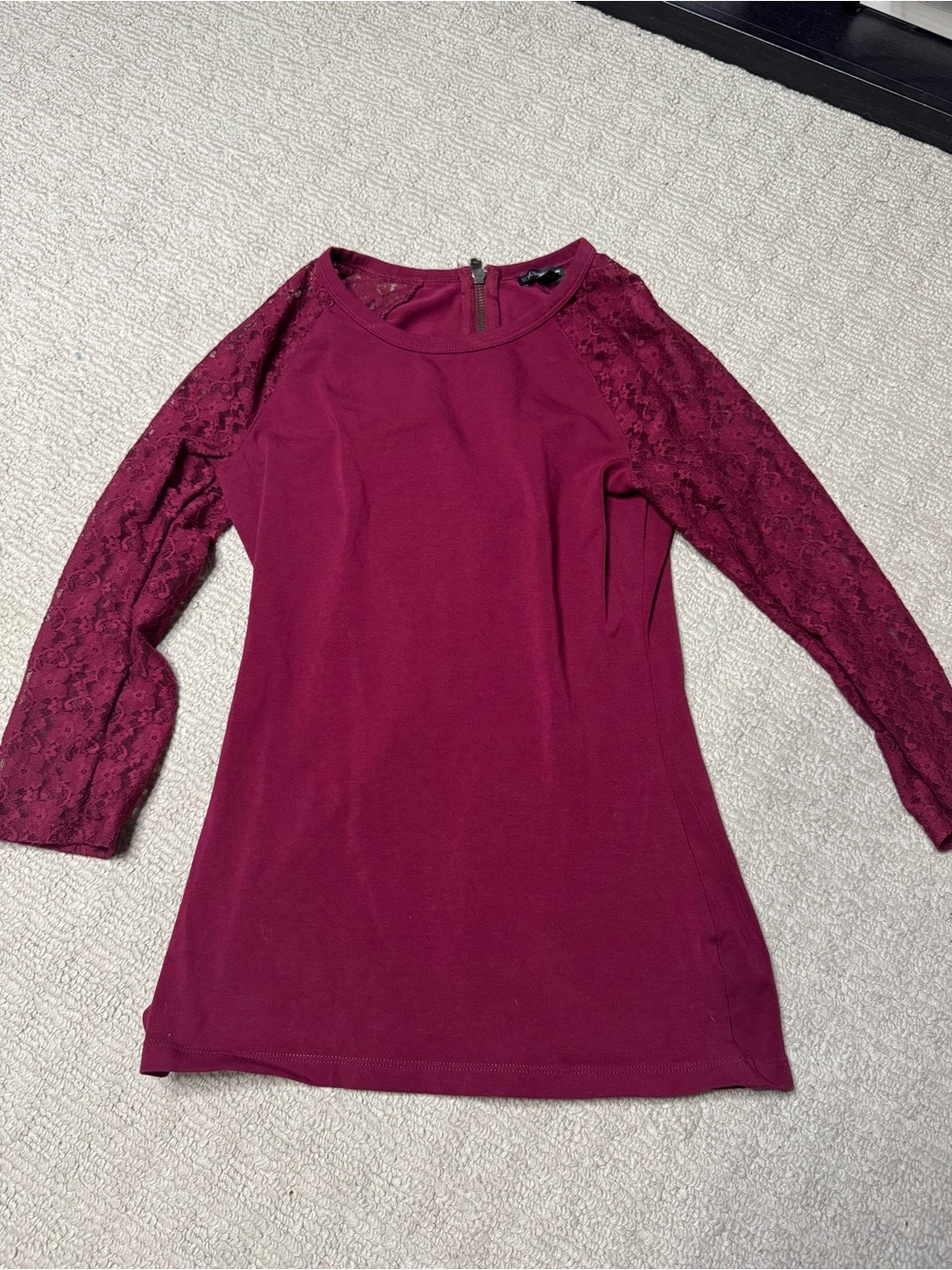 Express Women's Lace Sleeve Top - Burgundy